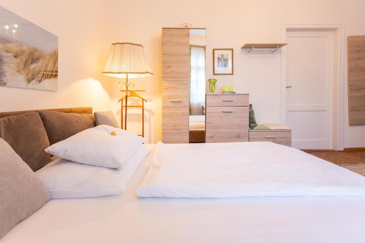 Huebsches Privatzimmer Mit Bad Perchtoldsdorf Exterior foto